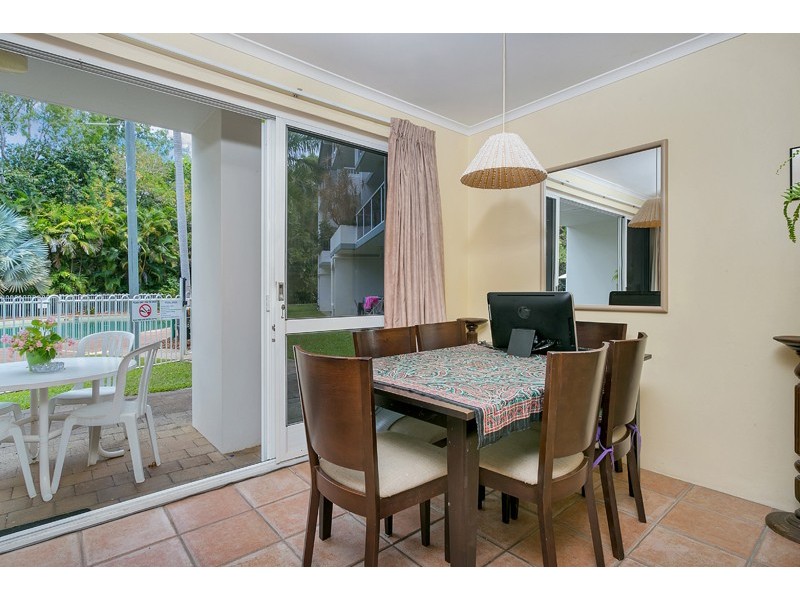 204 Coral Coast Drive, Palm Cove QLD 4879