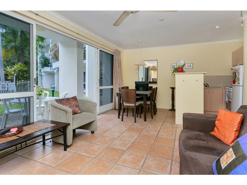 204 Coral Coast Drive, Palm Cove QLD 4879