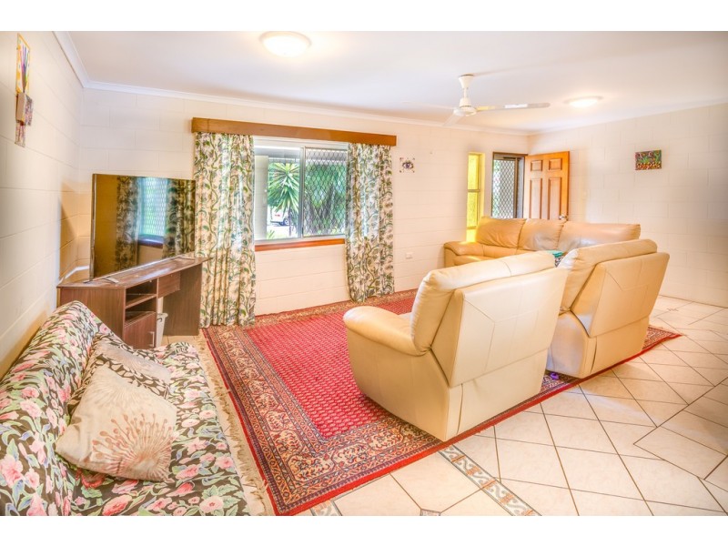 5 MOROBE CLOSE, Trinity Beach QLD 4879