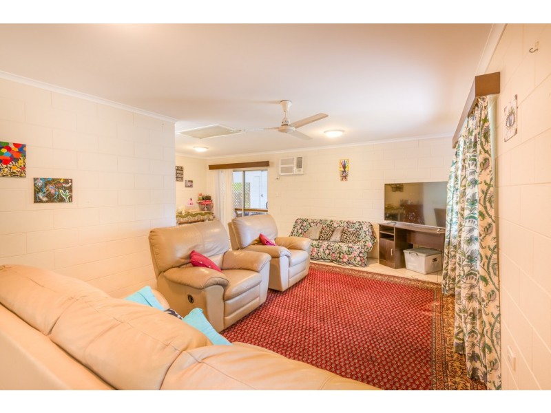 5 MOROBE CLOSE, Trinity Beach QLD 4879