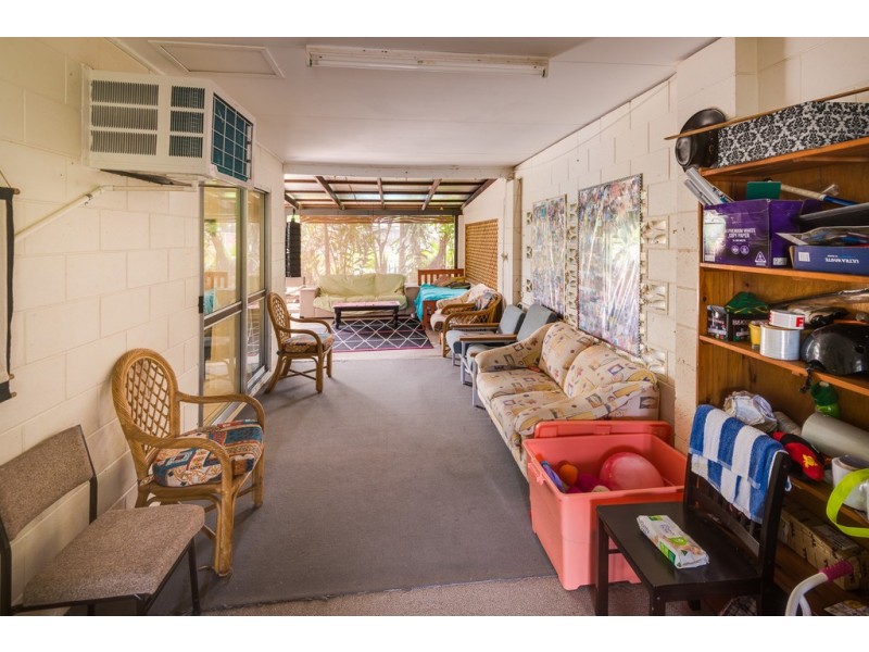 5 MOROBE CLOSE, Trinity Beach QLD 4879