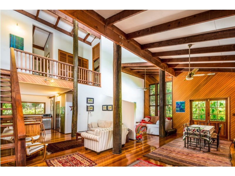 135 STONEY CREEK ROAD, Speewah QLD 4881