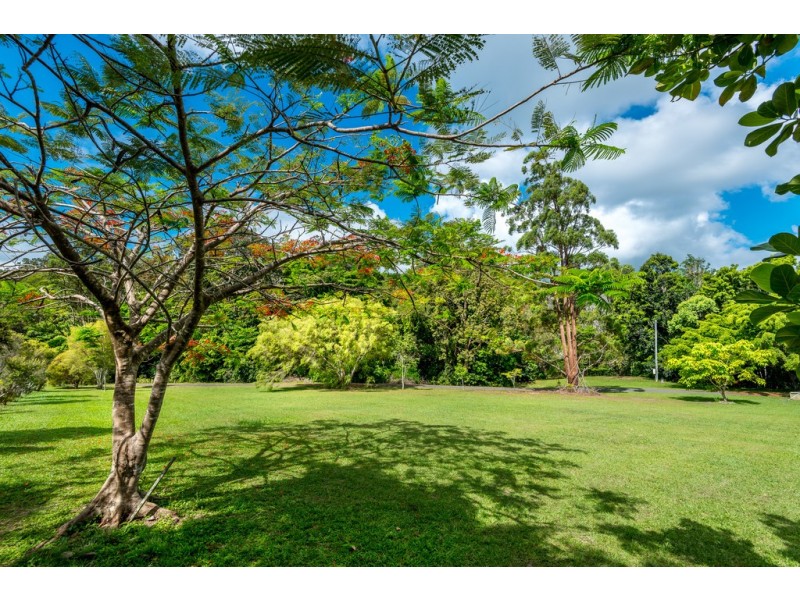 135 STONEY CREEK ROAD, Speewah QLD 4881