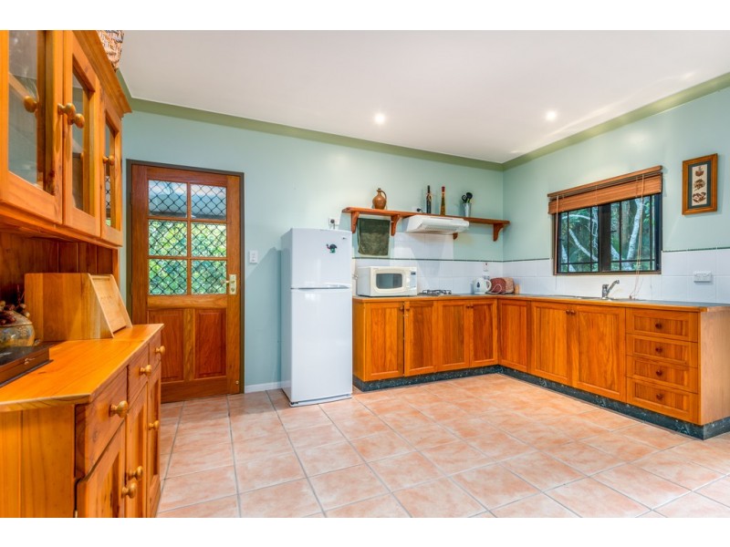 135 STONEY CREEK ROAD, Speewah QLD 4881