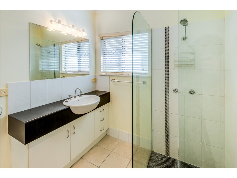 4 TEEWAH CLOSE, Kewarra Beach QLD 4879