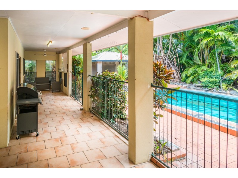 15 THAIS STREET, Palm Cove QLD 4879