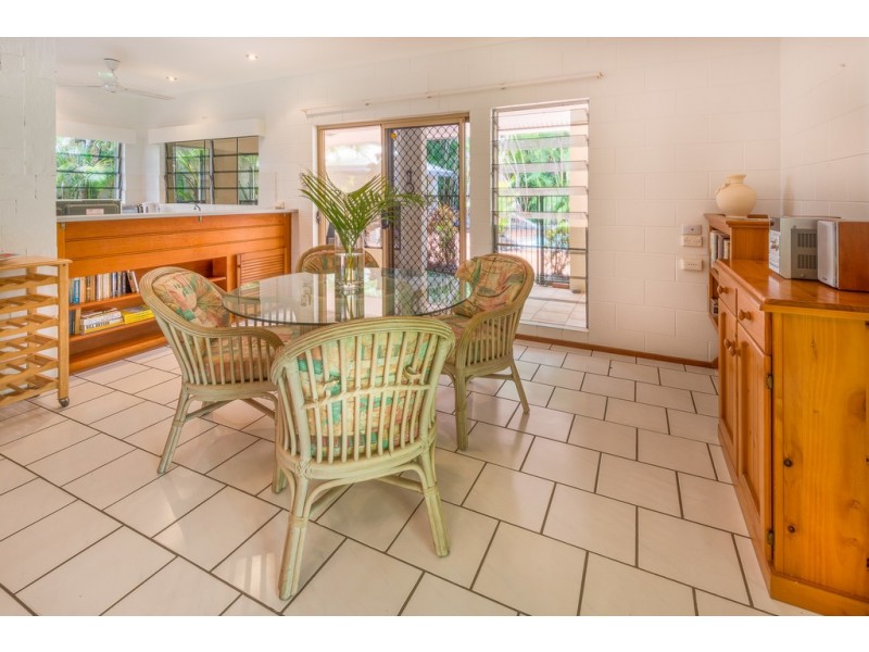 15 THAIS STREET, Palm Cove QLD 4879