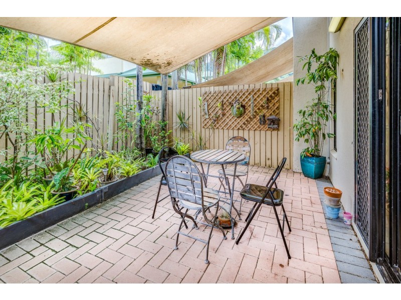 3/65 CEDAR ROAD, Palm Cove QLD 4879