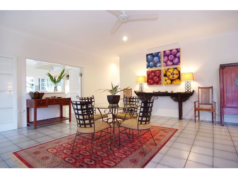 18 OLIVA STREET, Palm Cove QLD 4879