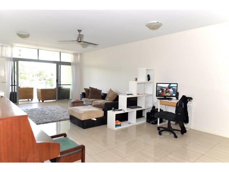 207 @ 174 Grafton Street, Cairns QLD 4870