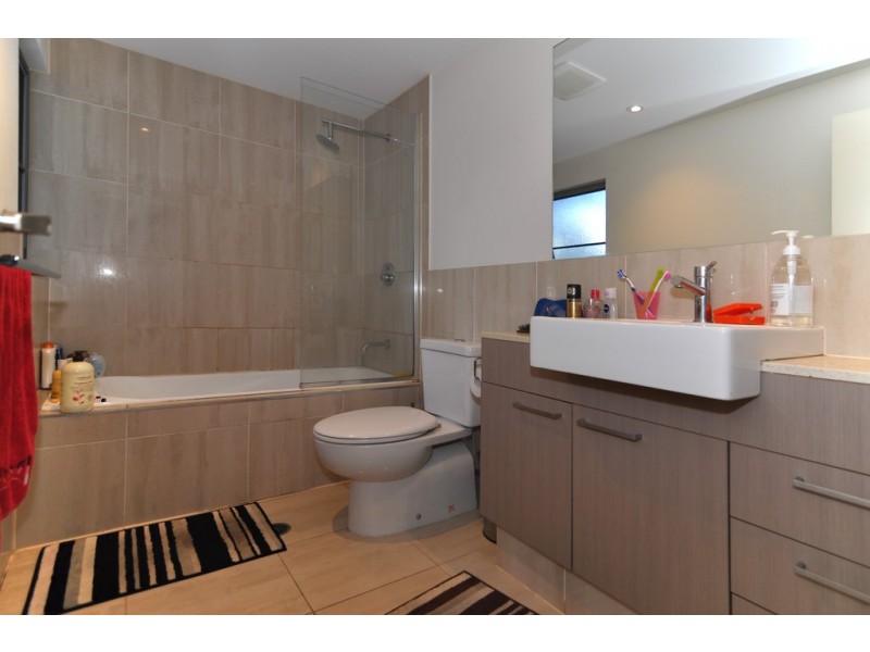 207 @ 174 Grafton Street, Cairns QLD 4870
