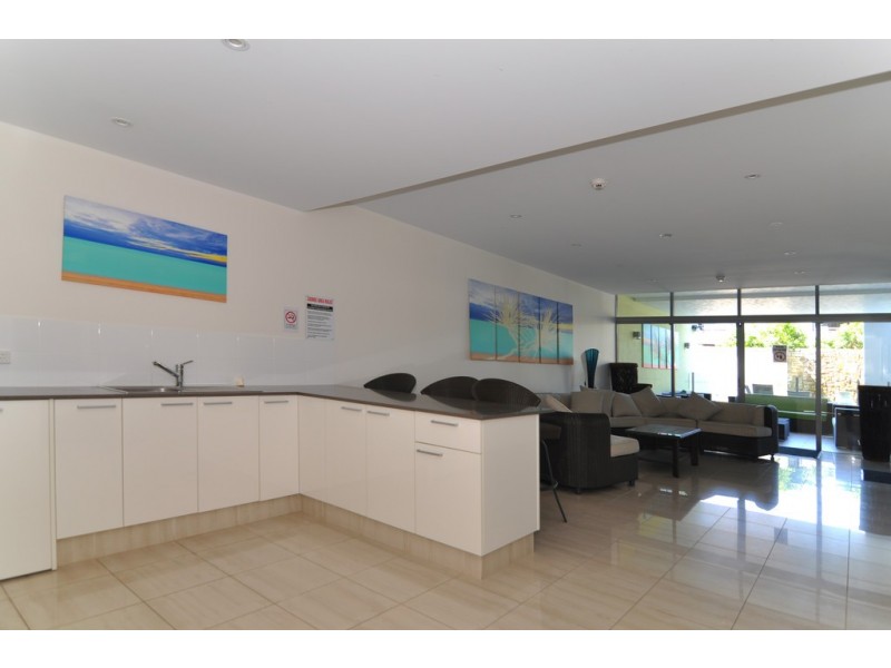 207 @ 174 Grafton Street, Cairns QLD 4870