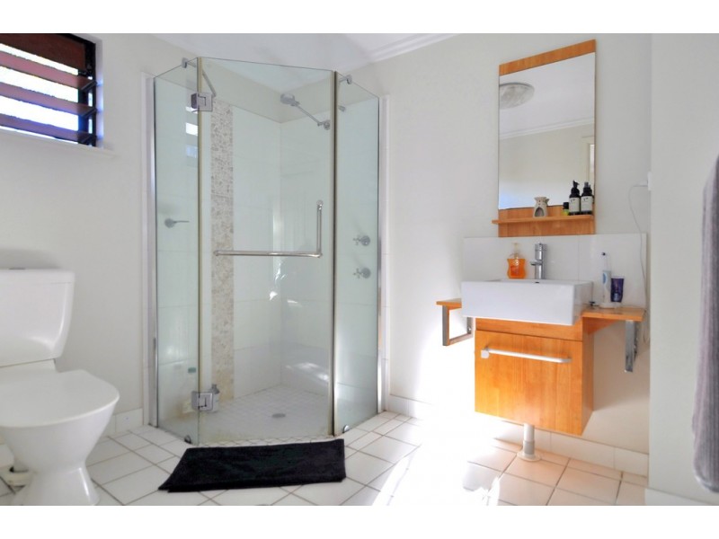 Clifton Beach QLD 4879