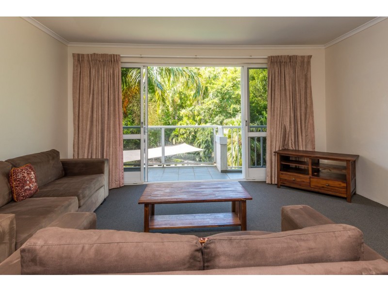 227 Coral Coast Drive, Palm Cove QLD 4879