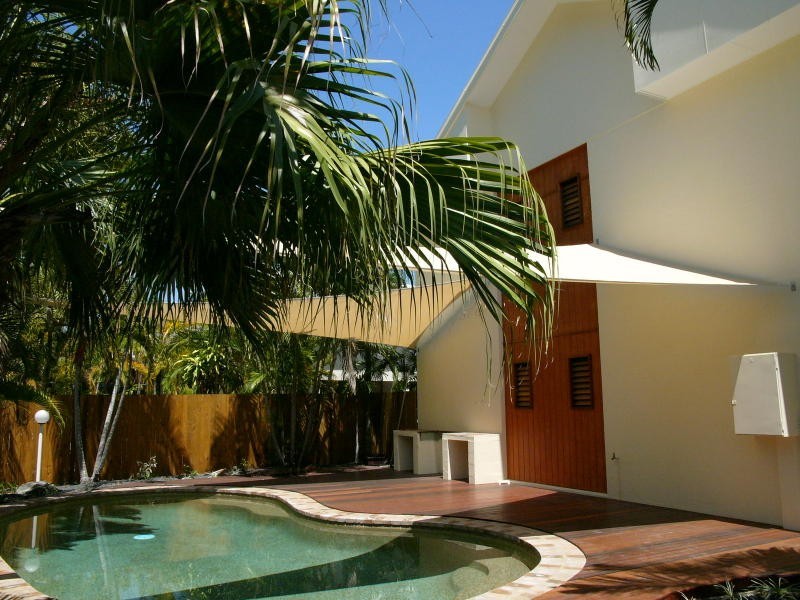 1/15 Amphora Street, Palm Cove QLD 4879