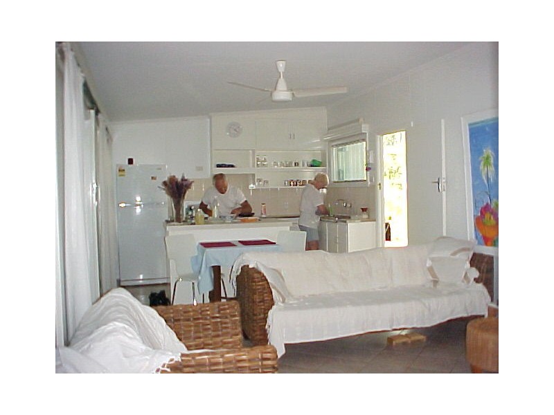 30 Veivers Road, Palm Cove QLD 4879