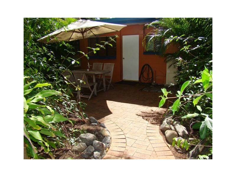 4/9-11 Amphora Street, Palm Cove QLD 4879