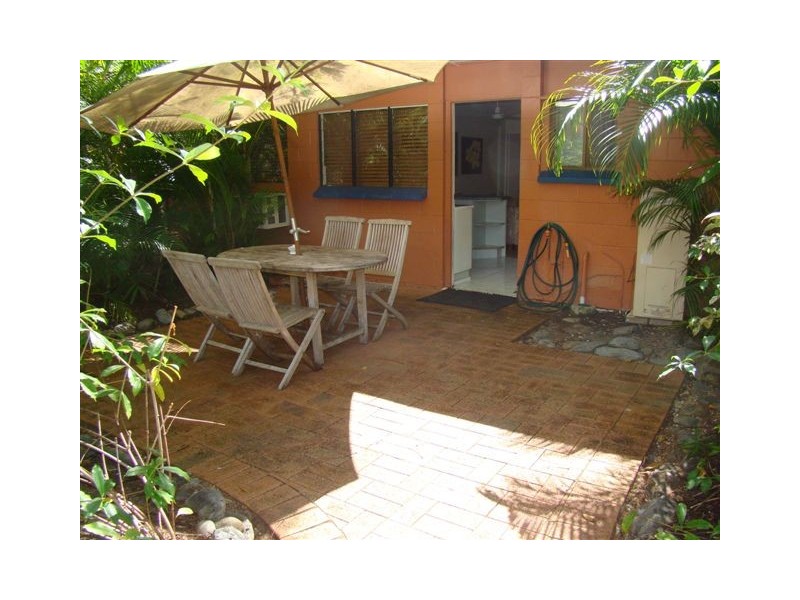 4/9-11 Amphora Street, Palm Cove QLD 4879