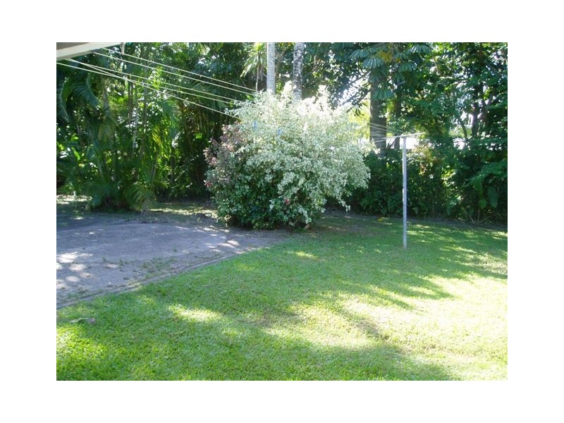 6 Kokoda St, Trinity Beach QLD 4879