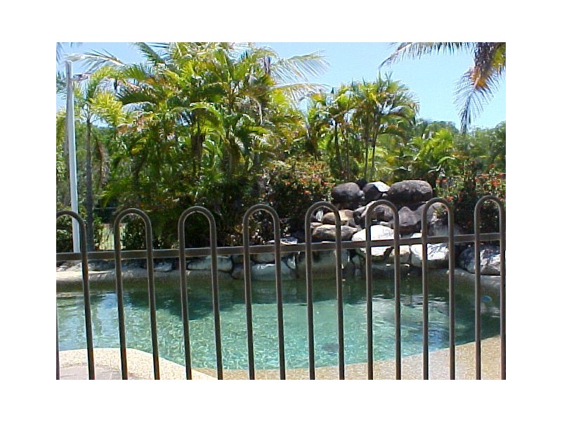 66 Cedar Rd, Palm Cove QLD 4879