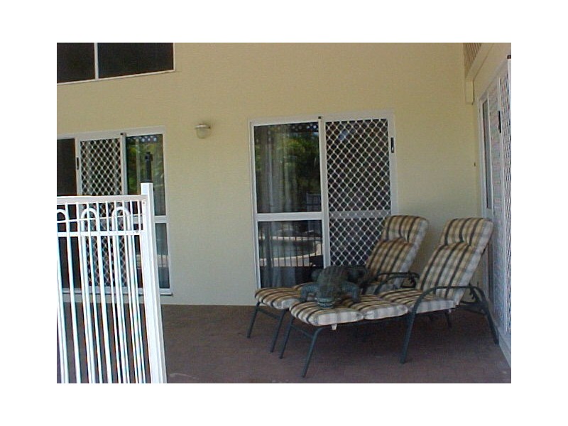 66 Cedar Rd, Palm Cove QLD 4879