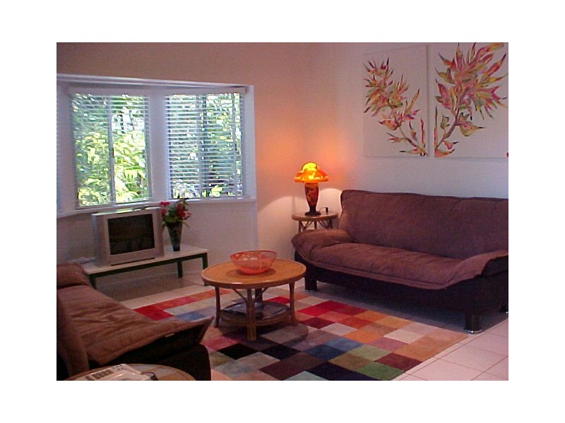 2/20 Terebra St, Palm Cove QLD 4879