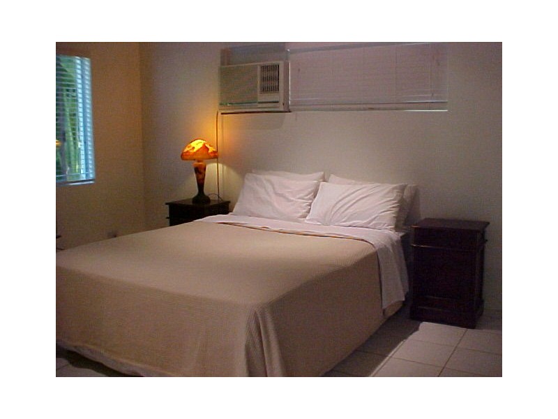 2/20 Terebra St, Palm Cove QLD 4879