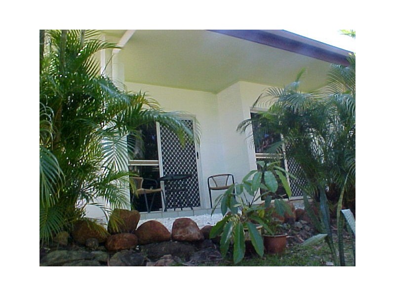 2/20 Terebra St, Palm Cove QLD 4879