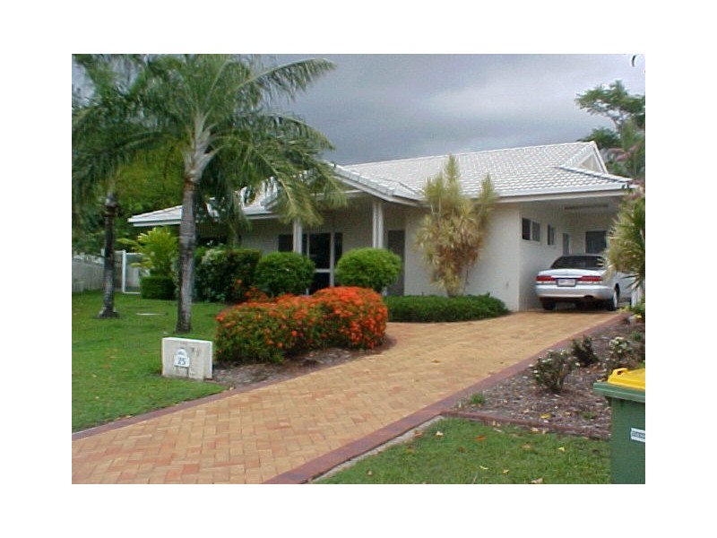 25 Parkinson Ave, Kewarra Beach QLD 4879