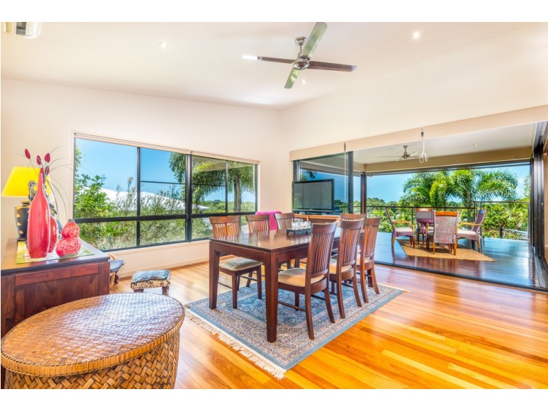 27 Savannah Street, Palm Cove QLD 4879