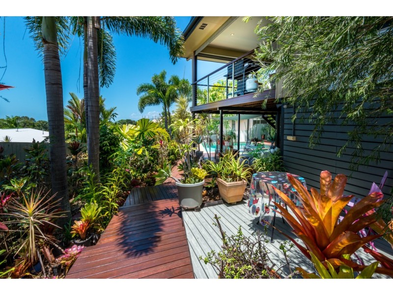 27 Savannah Street, Palm Cove QLD 4879