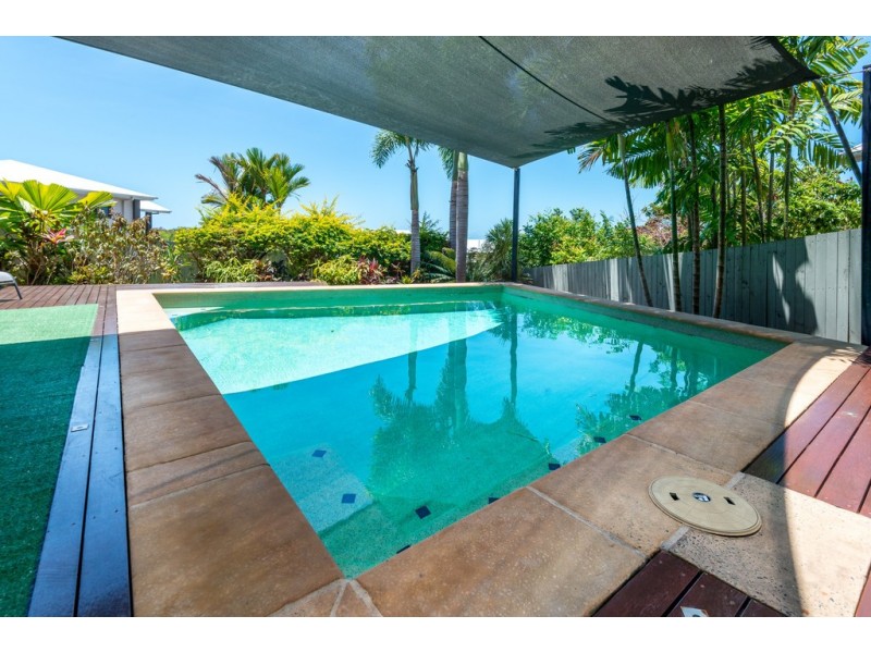 27 Savannah Street, Palm Cove QLD 4879