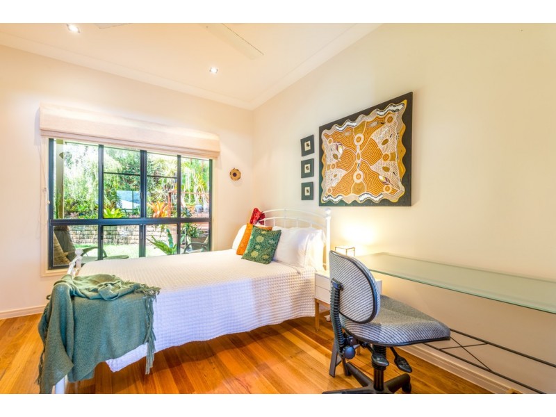 27 Savannah Street, Palm Cove QLD 4879