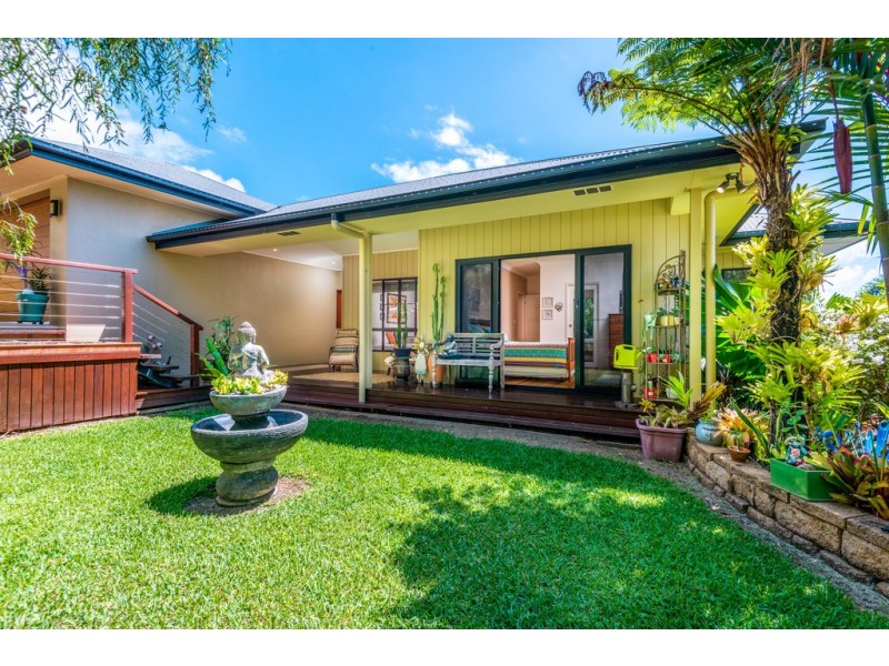 27 Savannah Street, Palm Cove QLD 4879