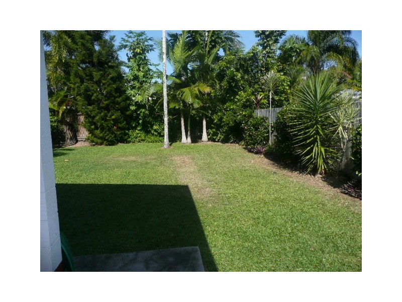 17 Connemara Close, Trinity Beach QLD 4879