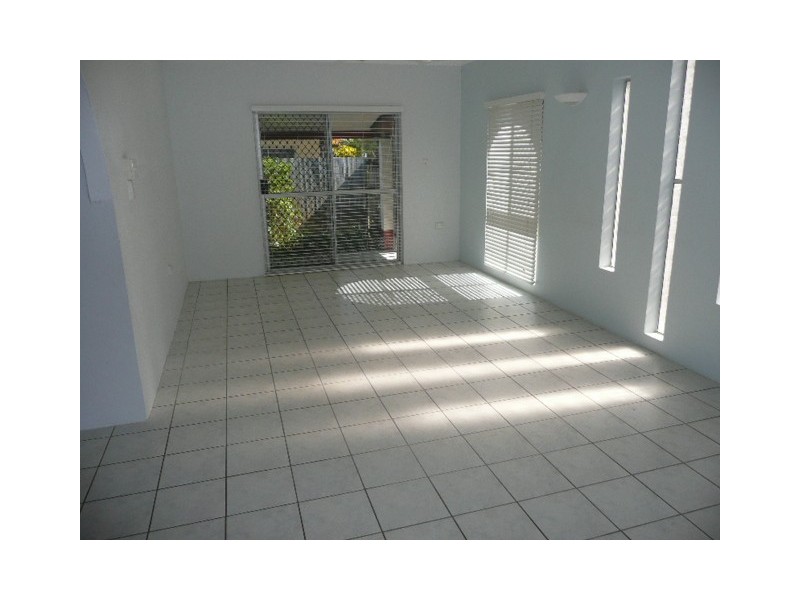 17 Connemara Close, Trinity Beach QLD 4879