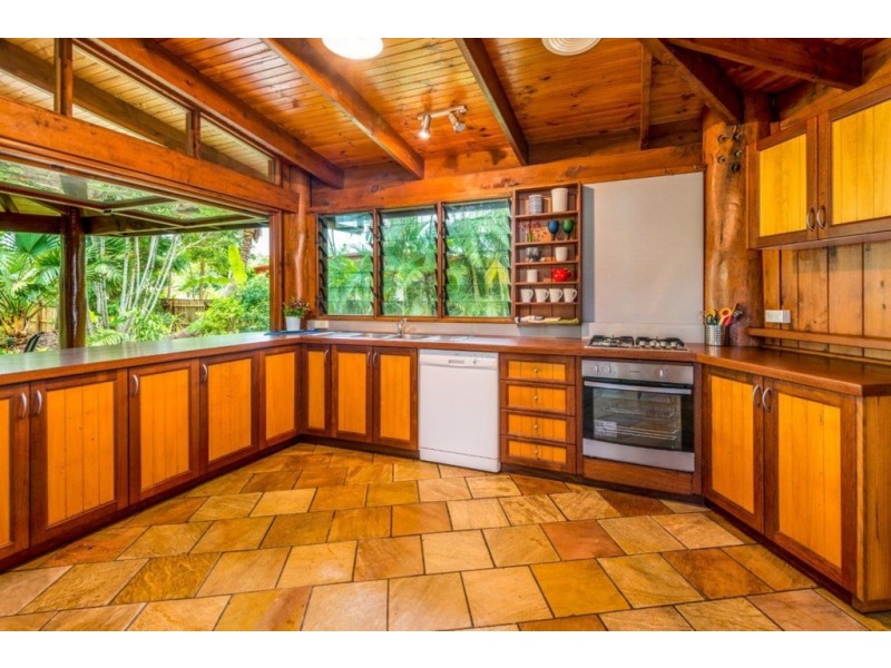 24 Pellowe Street, Clifton Beach QLD 4879