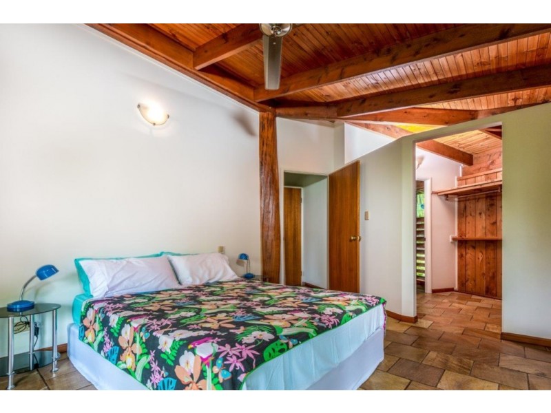 24 Pellowe Street, Clifton Beach QLD 4879