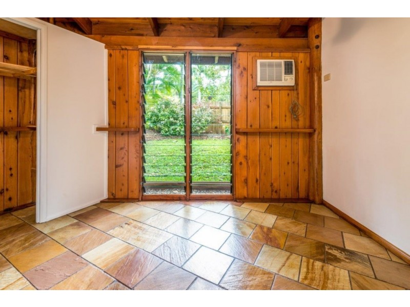 24 Pellowe Street, Clifton Beach QLD 4879