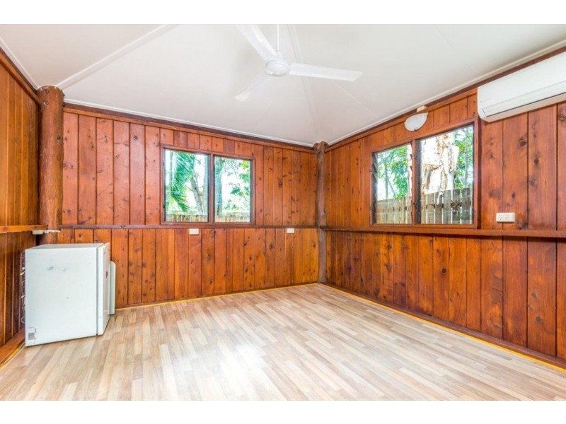 24 Pellowe Street, Clifton Beach QLD 4879