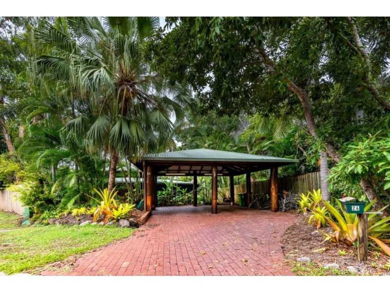 24 Pellowe Street, Clifton Beach QLD 4879