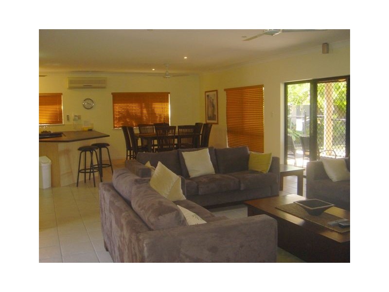 4 Teewah Close, Kewarra Beach QLD 4879