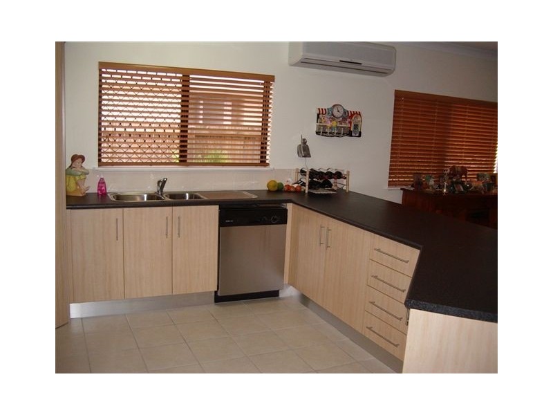 4 Teewah Close, Kewarra Beach QLD 4879