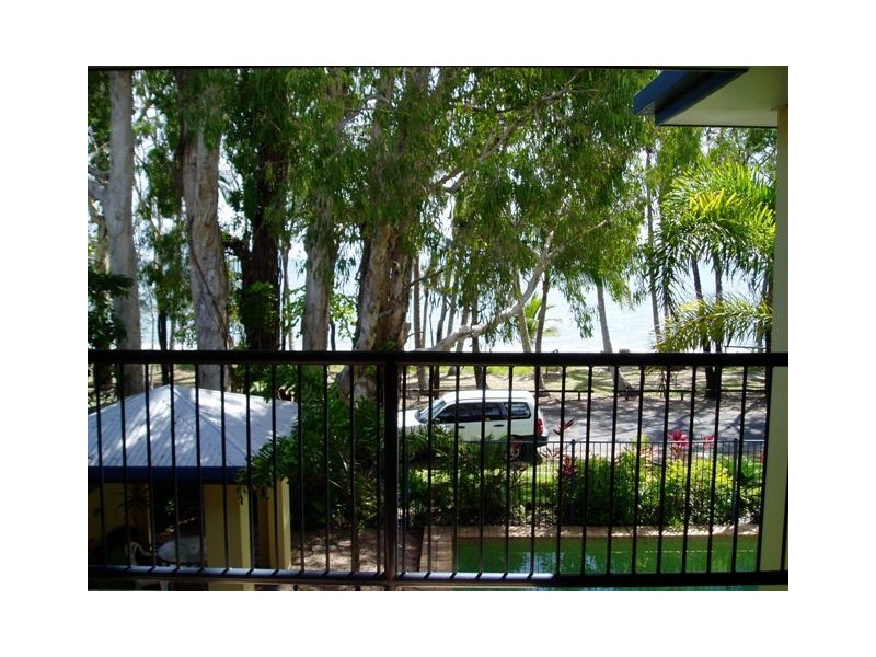 4/89-91 Upolu Esplanade, Clifton Beach QLD 4879
