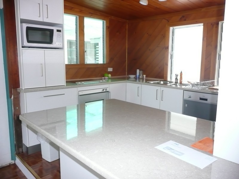 31 Veivers Rd, Palm Cove QLD 4879