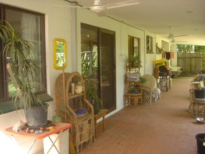 41 Periwinkle Ave, Trinity Beach QLD 4879
