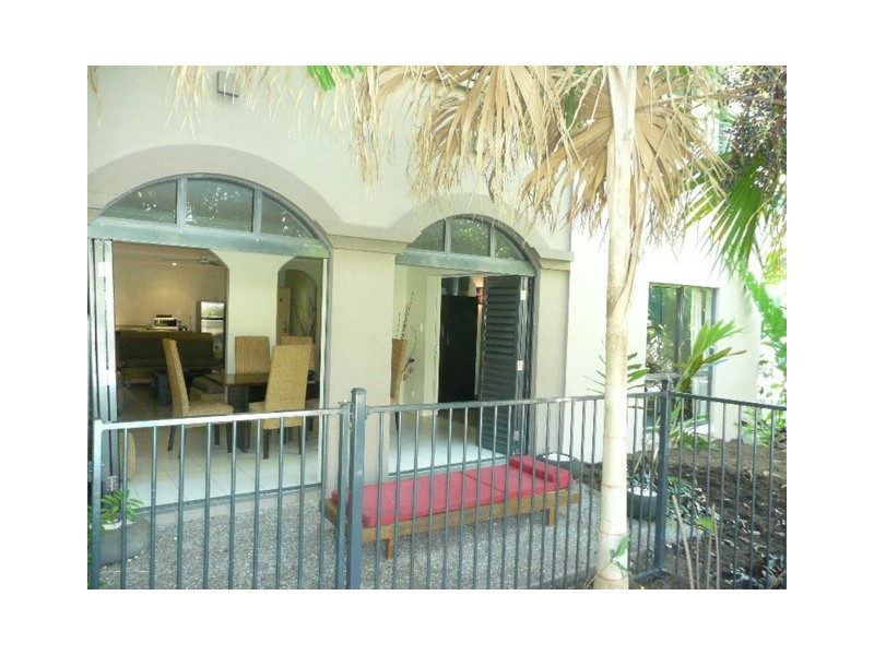 26/81 Cedar Rd, Palm Cove QLD 4879