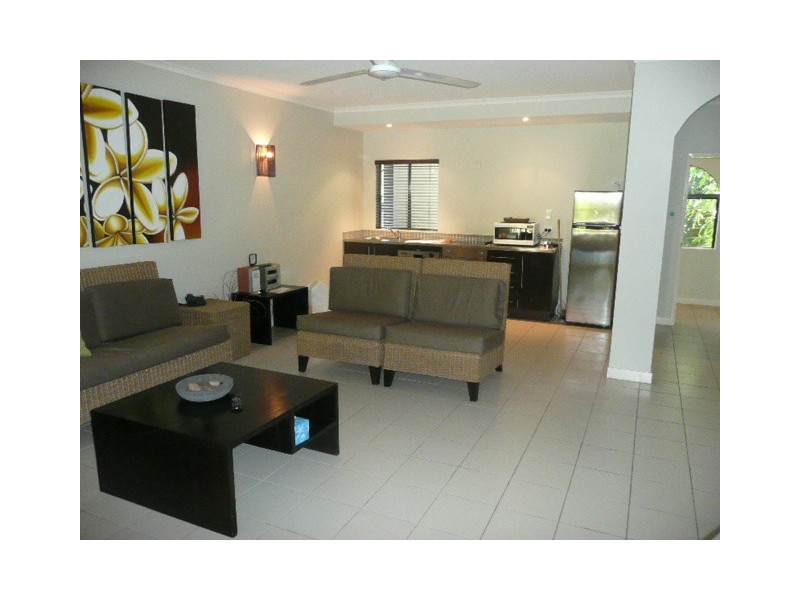 26/81 Cedar Rd, Palm Cove QLD 4879
