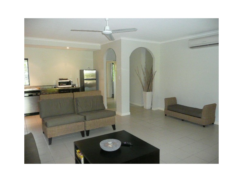 26/81 Cedar Rd, Palm Cove QLD 4879