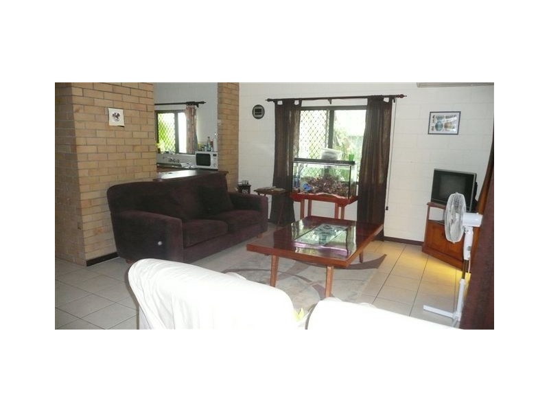 15 Buchan St, Palm Cove QLD 4879